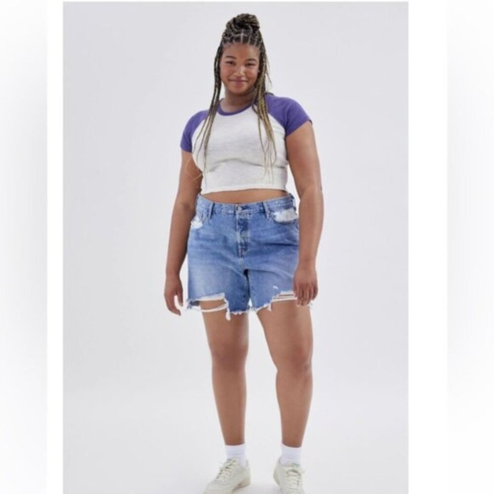 Urban Outfitters x Levi’s | 501 90s Vintage Denim Light Jean Shorts New Plus 22W - Picture 4 of 10